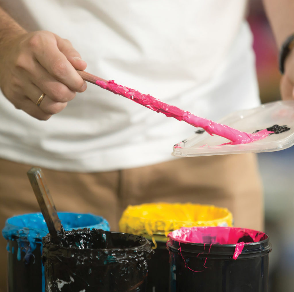 Mezcla de colores primarios pigmento para crear la mezcla sustractiva.